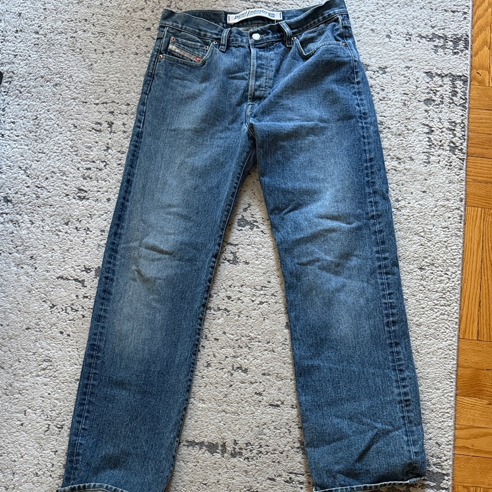 Men's Straight-Leg Blue Jeans